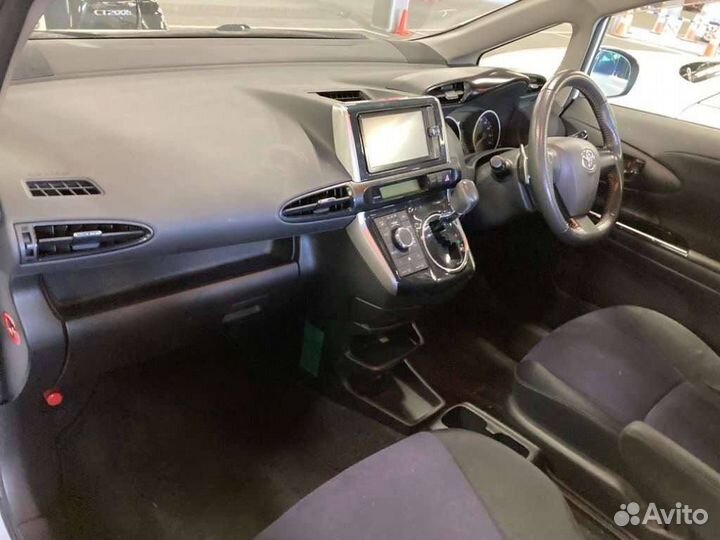 Toyota Wish 1.8 CVT, 2011, 72 050 км