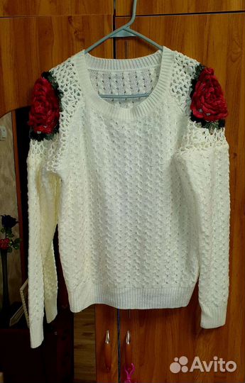 Свитер