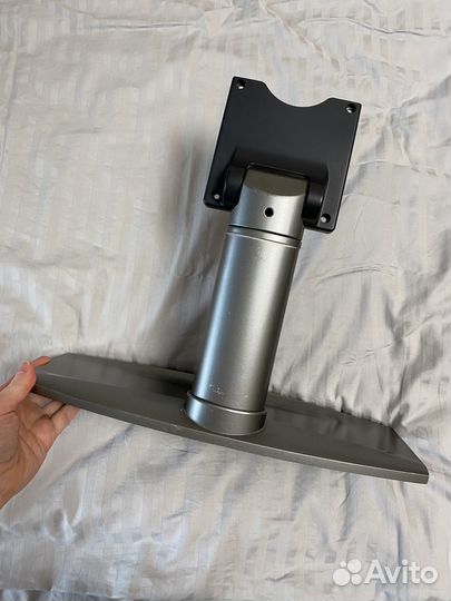 Телевизор dexp F32C7100B с подставкой