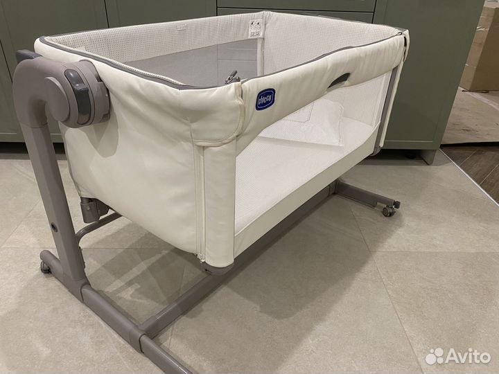 Кроватка для новорожденных приставная
