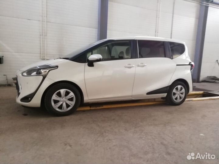 Toyota Sienta 1.5 CVT, 2019, 16 000 км