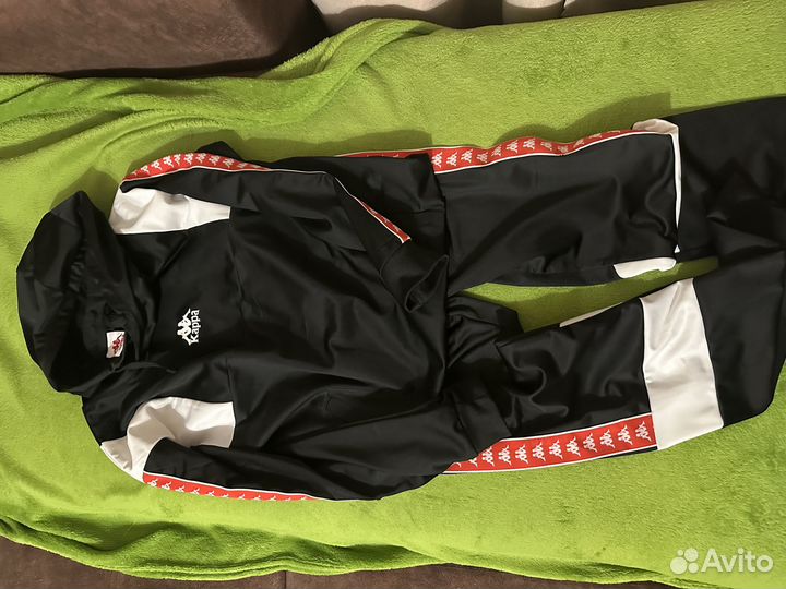 Спортивный костюм