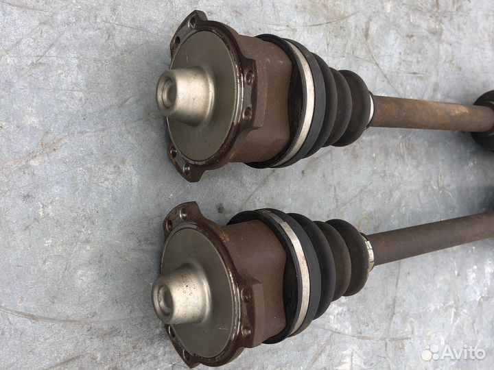 Привод левый правый Nissan Cedric Gloria my34