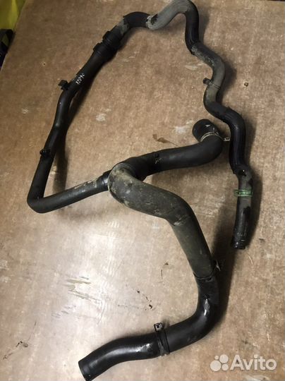 Рено логан сандеро патрубок охлаждения