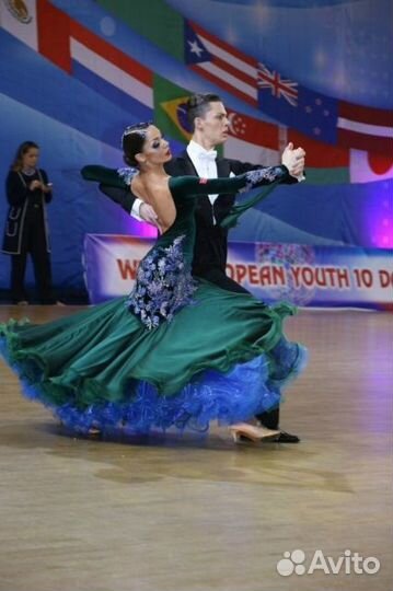 Фрак для бальных танцев