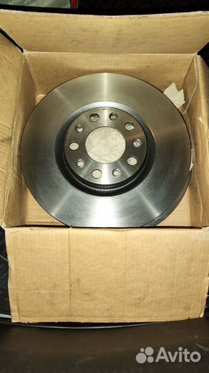 Передние тормозные диски и колодки Brembo