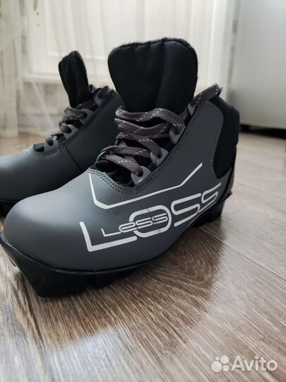 Лыжные ботинки 36р