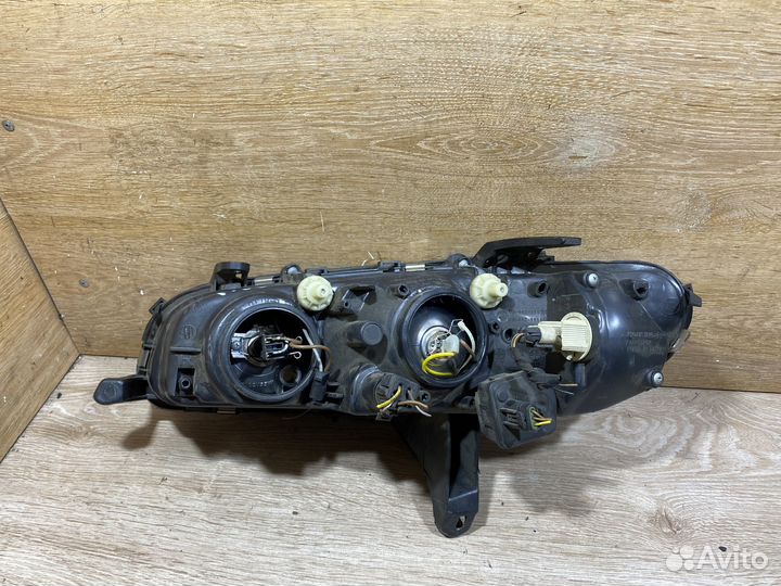 Фара правая Opel Omega B дорест Арт 142467