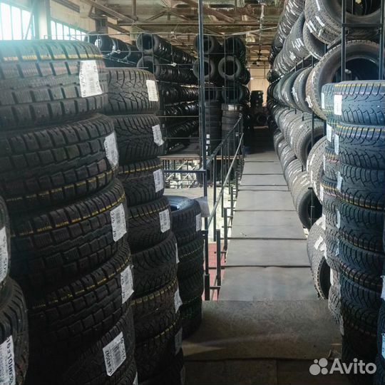 Toyo Winter Tranpath MK4a 205/60 R16 92Q