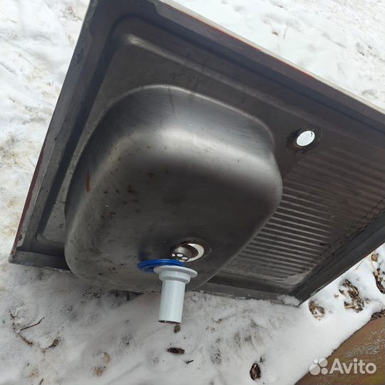 Раковина из нержавейки