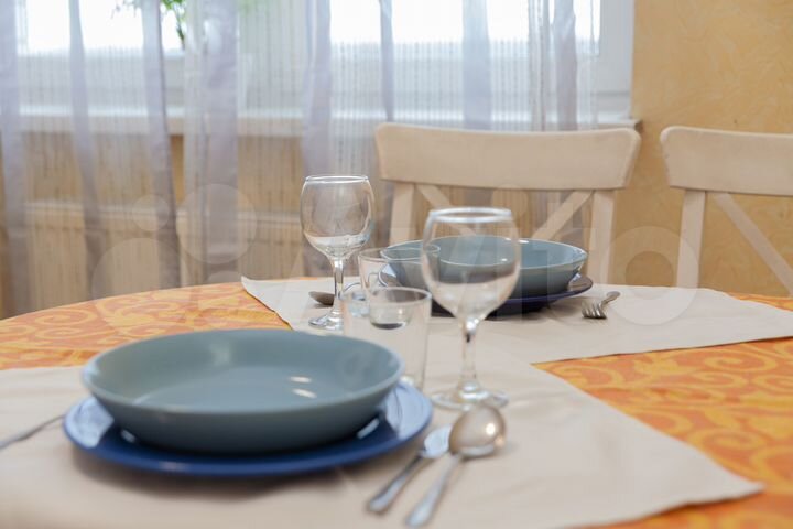 2-к. квартира, 56 м², 10/17 эт.