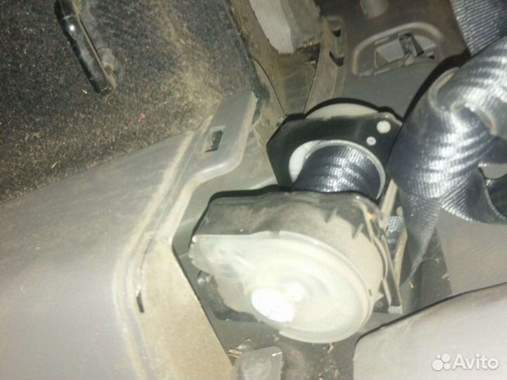 Ремни безопасности Subaru Forester