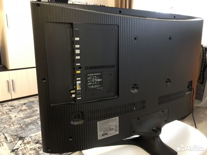 Телевизор samsung LED модель UE40KU6300U