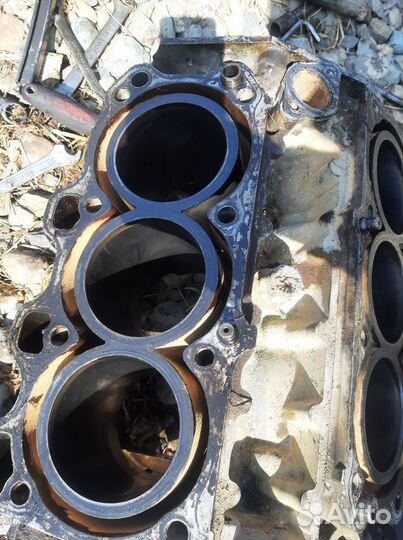 Блок двигателя на Мазда Кседос 9,Миления