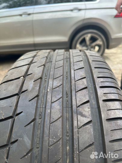 Triangle THW11 255/40 R20