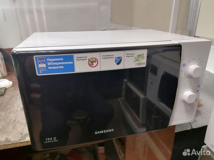 Микроволновая печь Samsung ME711KR