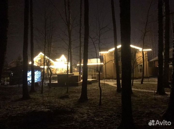 Украшение домов гирляндами, подсветка дома лентой