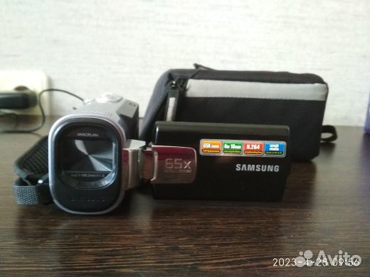 Цифровая видеокамера