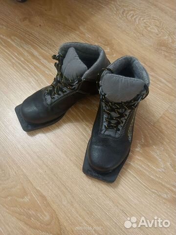 Лыжные ботинки