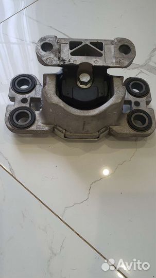 Опоры двигателя Volvo