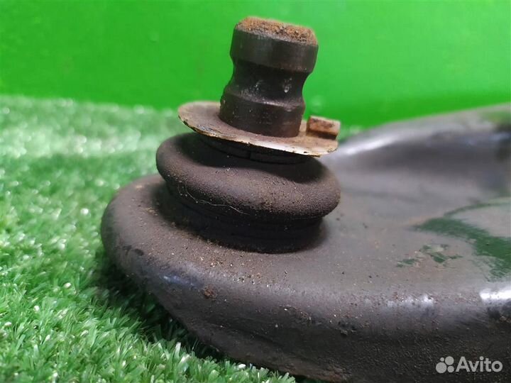 Рычаг передний левый нижний Renault Sandero 1 (BS