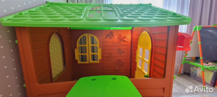 Детский игровой пластиковый домик