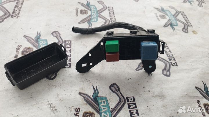 Блок реле Toyota Mark X