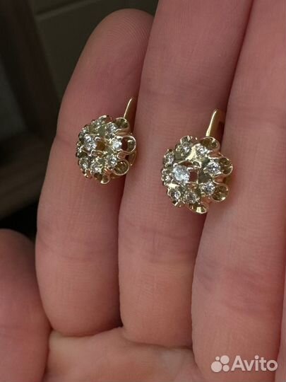 Золотые серьги с бриллиантами Малинки