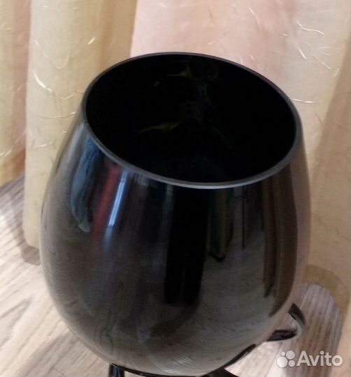 Ваза черная