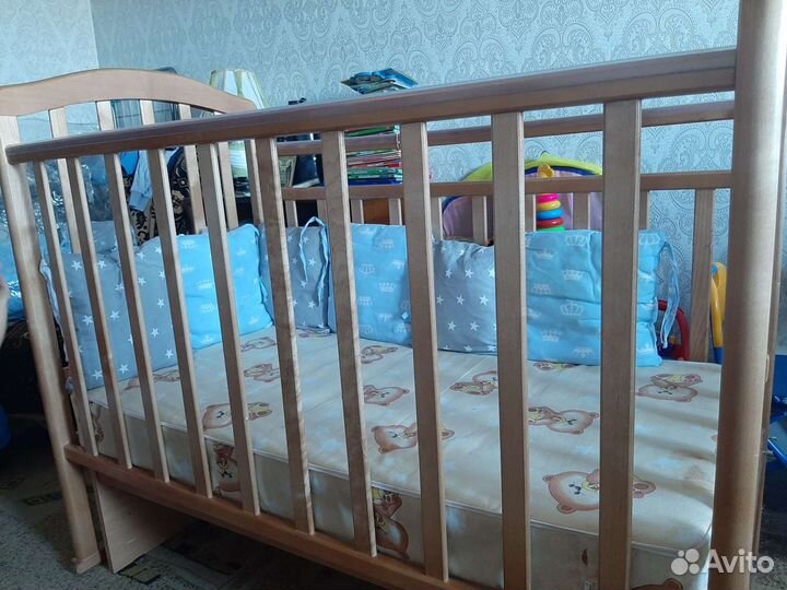 Простыни в детскую кроватку+бортики