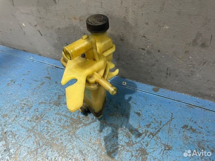 Бачок гура Mazda 3 BL