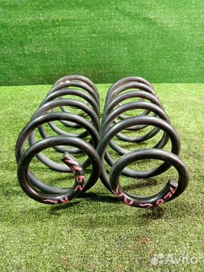 Пружина подвески (комплект) задняя Volkswagen Golf