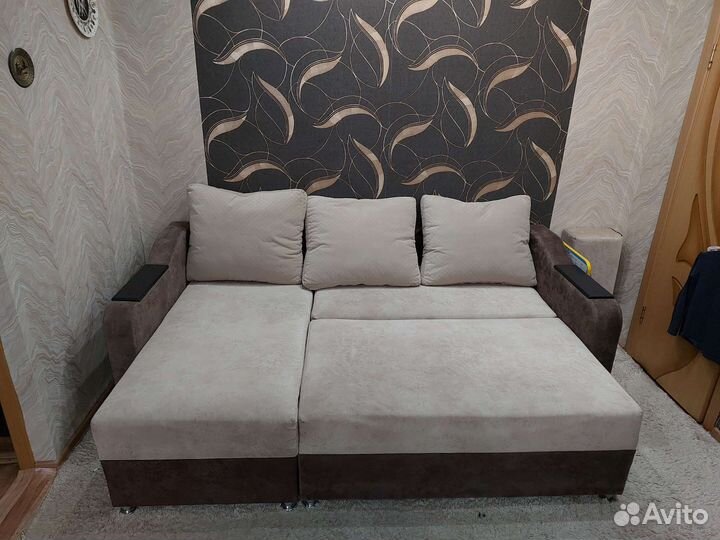 Угловой диван