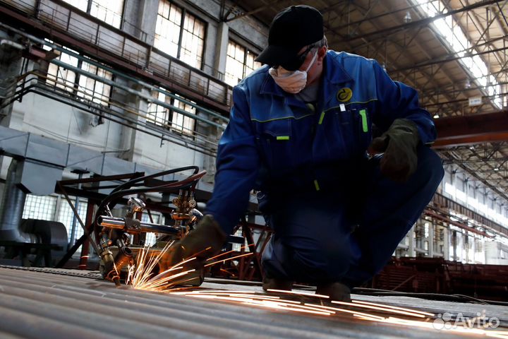 Слесарь по зачистке металла