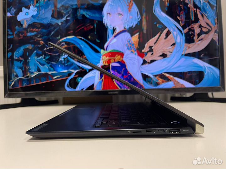 Сенсорный Dynabook 13.3 (Core i3-8th/ 8gb ram)