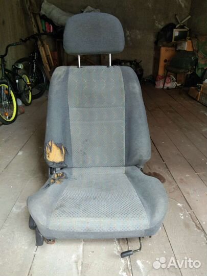 Сиденье водительское subaru impreza