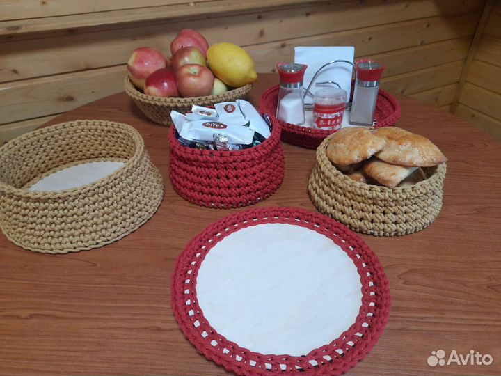 Вязаные корзинки ручной работы