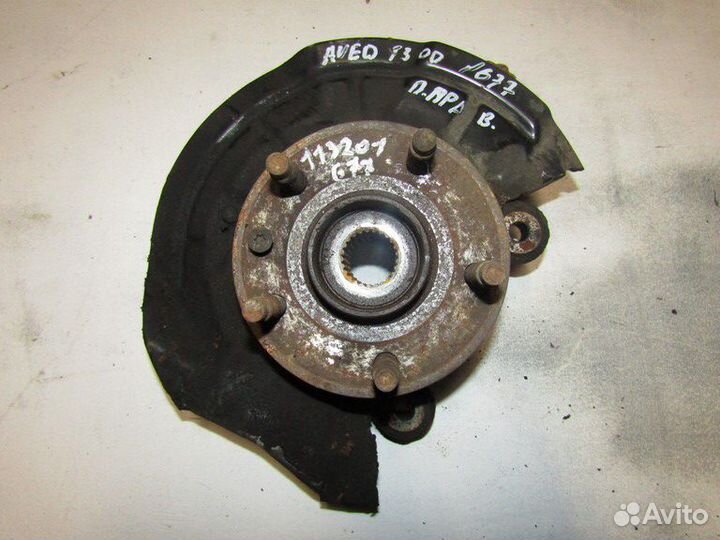 Кулак поворотный передний правый Aveo (T300) 2011