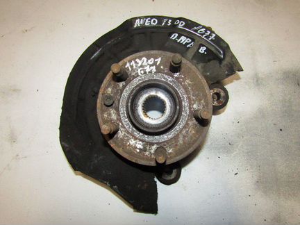 Кулак поворотный передний правый Aveo (T300) 2011