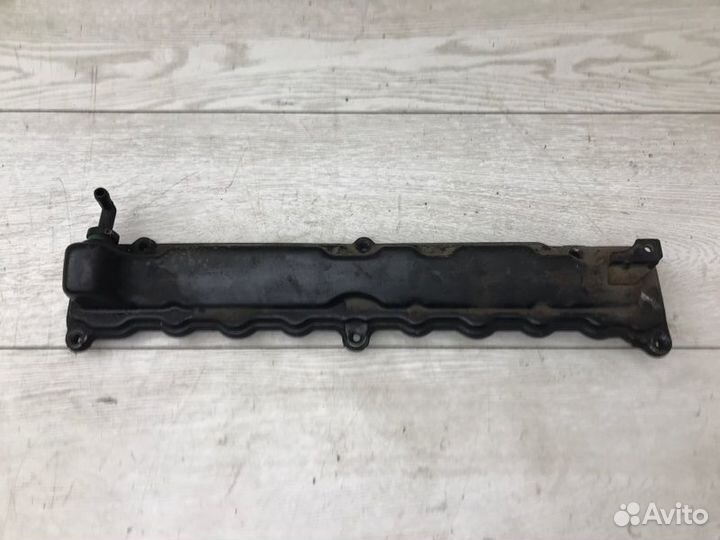 Клапанная крышка правая Mitsubishi Carisma DA2A