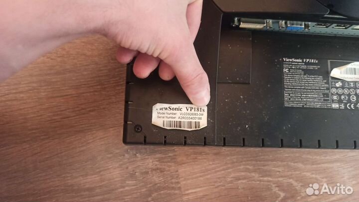 TFT монитор 18