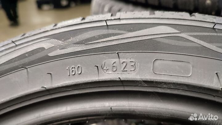 Ikon Tyres Autograph Ultra 2 235/45 R17 97Y