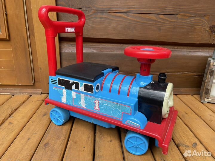 Машинка каталка толокар с ручкой