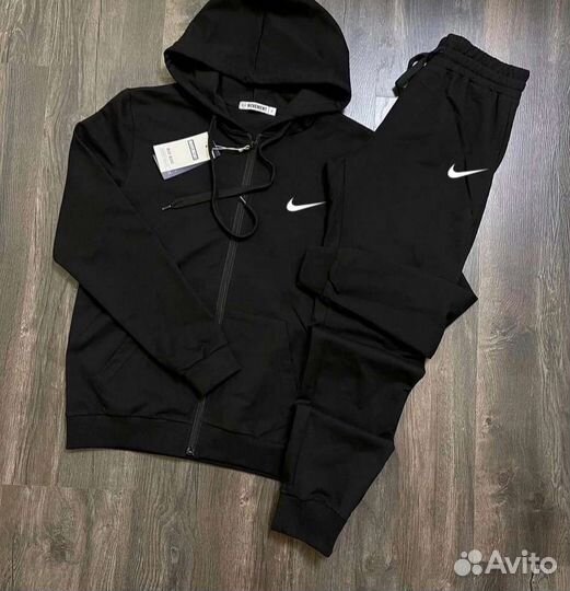 Спортивный костюм Nike