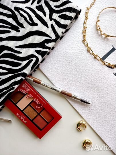 Буржуа карандаш для бровей тон шатен, новый