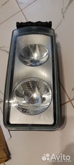 Фара правая Iveco Trakker.Stralis