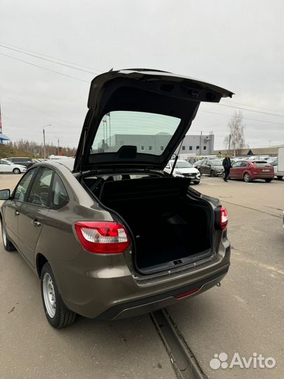 LADA Granta 1.6 МТ, 2025