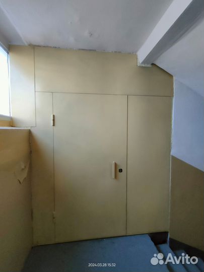 Дверь в кладовку решетки калитки