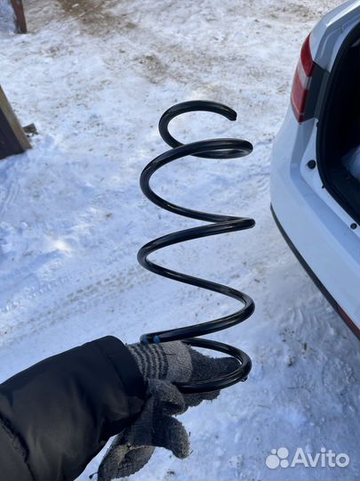 Пружина передняя vesta новая