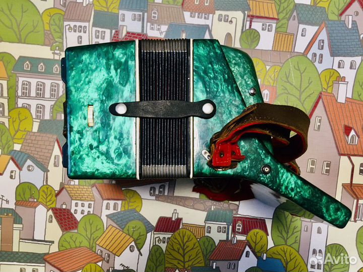 Аккордеон перламутр Зелёная Юность 3